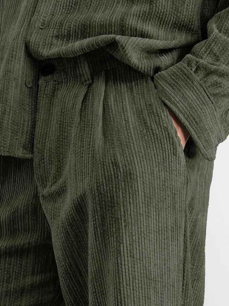 Giesto Khaki Green GIESTO Relaxed Fit Textured Pleated Pants for Men | Best Price UAE